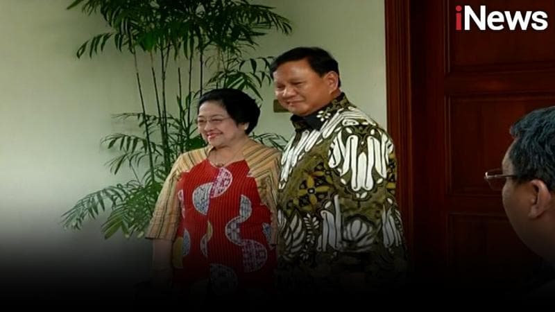 Hasto Angkat Bicara Terkait Isu Prabowo-Megawati Bertemu Malam Ini