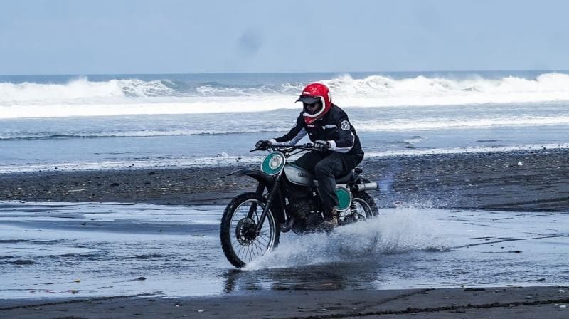 Komunitas Motor Custom dan Surfing Kumpul Kolaborasi di Slidetoberfest