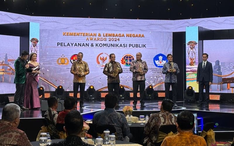 Kemendikbudristek Raih Tiga Penghargaan pada Ajang Kementerian dan Lembaga Awards 2024