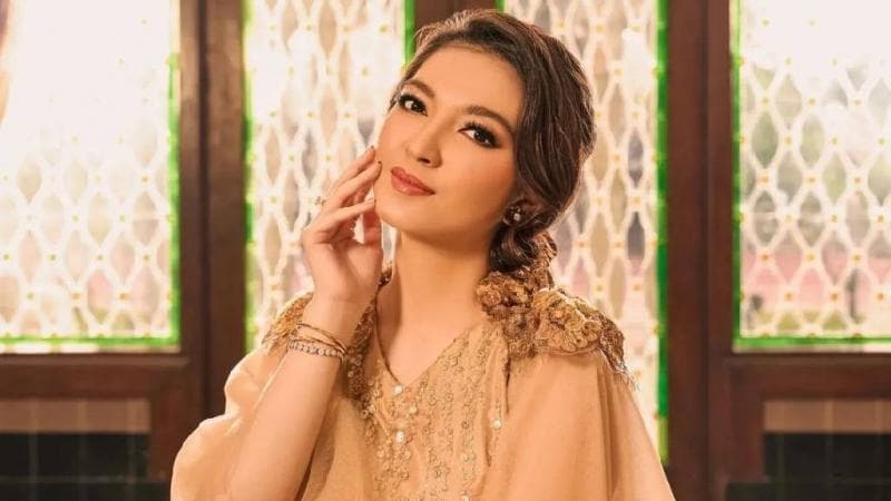 Biodata dan Agama Selvi Ananda, Istri Gibran Rakabuming Raka yang Ternyata Mualaf Biodata dan Agama Selvi Ananda, Istri Gibran Rakabuming Raka yang Ternyata Mualaf