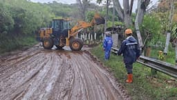 Banjir Lumpur Tutup Jalan Batu-Mojokerto, Akses Lalu Lintas Sempat Lumpuh