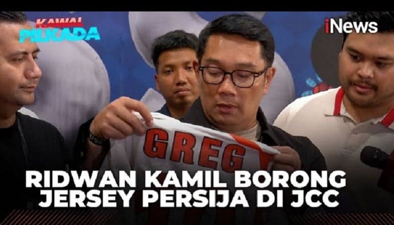 Ridwan Kamil Pamer Borong Jersey Persija, Ada Tanda Tangan Greg Nwokolo