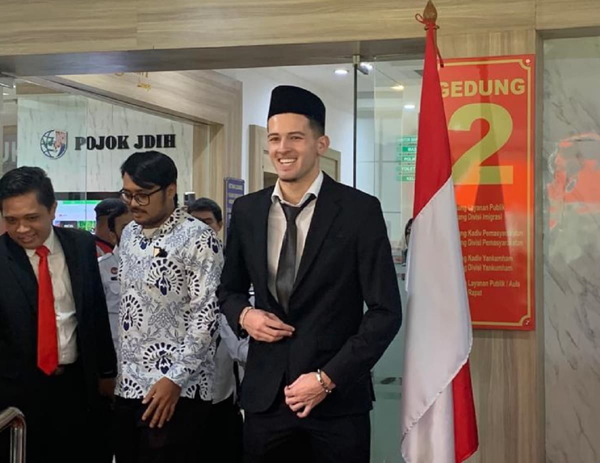 Senyum Lebar Justin Hubner Usai Resmi Jadi WNI: Saya Tak Sabar Bela Timnas Indonesia