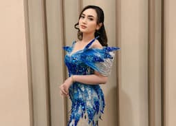 Potret Pedangdut Cantik Jihan Audy, Tampil Glamor Pakai Dress Biru