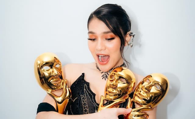 Doa di Depan Kakbah Terkabul, Davina Karamoy Borong 3 Piala IMA Awards 2024