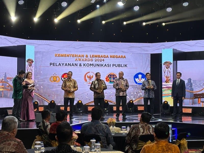 Kemendikbudristek Sukses Raih Tiga Penghargaan di Kementerian dan Lembaga Awards 2024