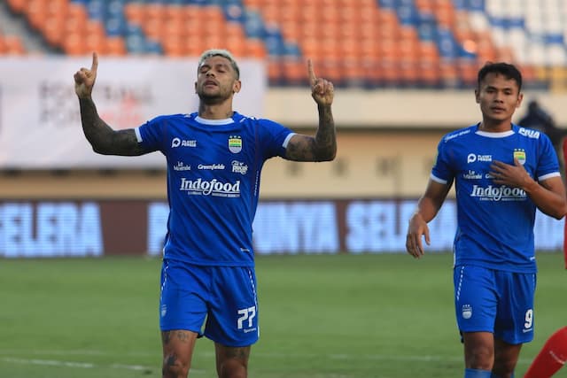 Persib Bandung Menang 2-0 atas Persebaya Surabaya, Bojan Hodak Bahagia Bukan Main Persib Bandung Menang 2-0 atas Persebaya Surabaya, Bojan Hodak Bahagia Bukan Main