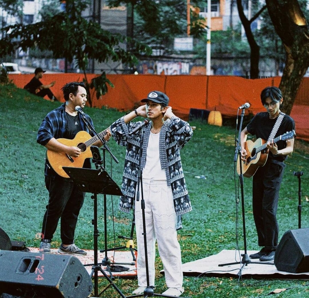 Potret Abidzar Al Ghifari Bernyanyi di Tengah Isu Dugaan Foto Syur