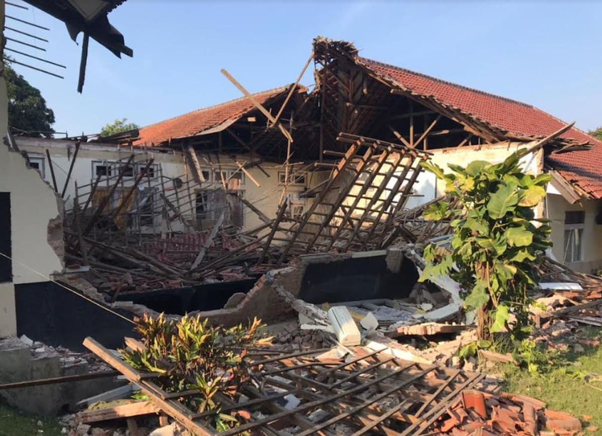 Gedung Kelas BBPMKP Milik Kementan di Ciawi Bogor Ambruk!