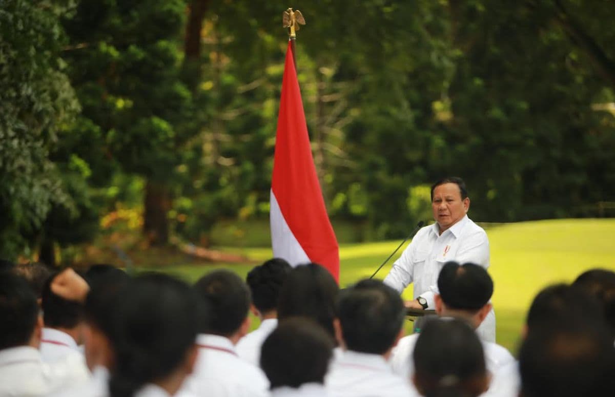  Prabowo ke Kabinet Merah Putih: Target Pertumbuhan Ekonomi 8 Persen!