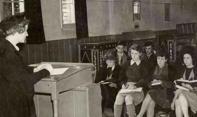 Asal Usul Oxford, Kampus Tertua yang Jadi Tempat Mengajar Sri Mulyani Tahun 2026 Asal Usul Oxford, Kampus Tertua yang Jadi Tempat Mengajar Sri Mulyani Tahun 2026