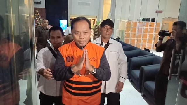 Kasi Datun Kejari Hulu Sungai Utara Taruna Fariadi Tabrak Penyidik KPK karena Ketakutan Kasi Datun Kejari Hulu Sungai Utara Taruna Fariadi Tabrak Penyidik KPK karena Ketakutan