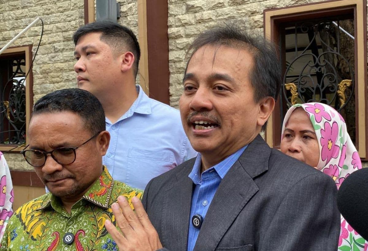 Jokowi Diperiksa di Polres Solo, Roy Suryo: Aneh Banget Jokowi Diperiksa di Polres Solo, Roy Suryo: Aneh Banget