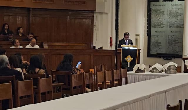 Jemaat Padati GPIB Immanuel Jakarta saat Ibadah Jumat Agung, Lalin Sekitar Lancar Jemaat Padati GPIB Immanuel Jakarta saat Ibadah Jumat Agung, Lalin Sekitar Lancar