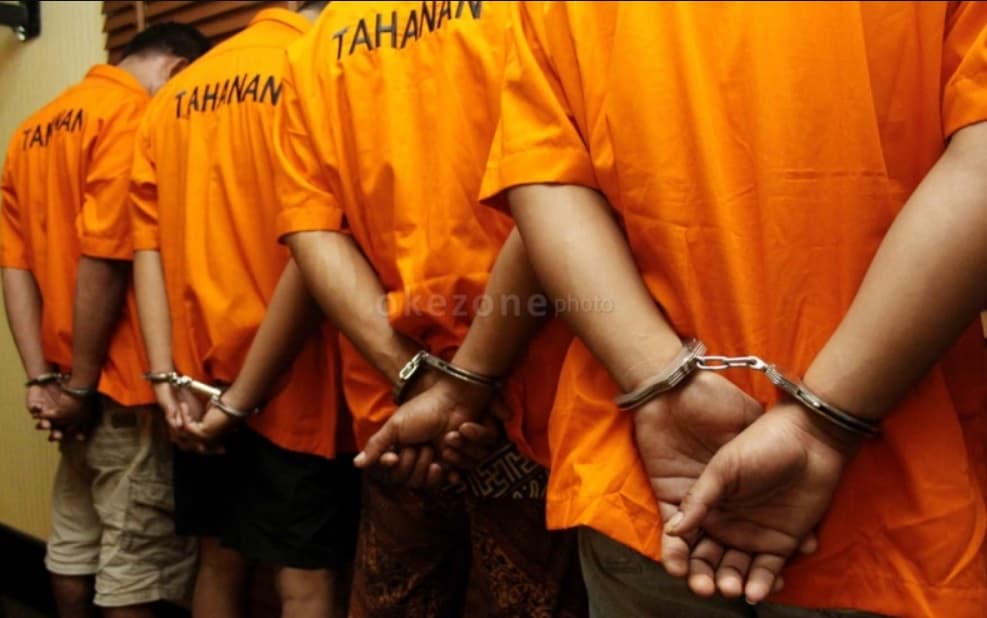 Dendam Kesumat karena Dihina Ojol, Kakek Penderita Stroke Alami Luka Bakar Usai Disiram Air Keras Dendam Kesumat karena Dihina Ojol, Kakek Penderita Stroke Alami Luka Bakar Usai Disiram Air Keras