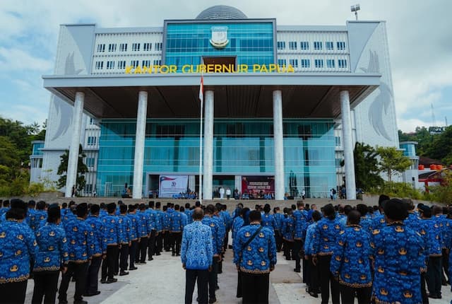 Gubernur Fakhiri: Otonomi Daerah Harus Menghadirkan Keadilan di Tanah Papua! Gubernur Fakhiri: Otonomi Daerah Harus Menghadirkan Keadilan di Tanah Papua!