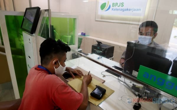 Tak Perlu Ribet Paklaring, JHT Bisa Cair dengan Cara Ini Tak Perlu Ribet Paklaring, JHT Bisa Cair dengan Cara Ini