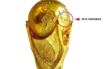 Misteri Peta Indonesia di Trofi Piala Dunia