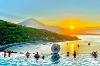 Sunset Point Amed Bali, Jelajahi Tempat Romantis di Bali dari Balik Gunung dan Laut