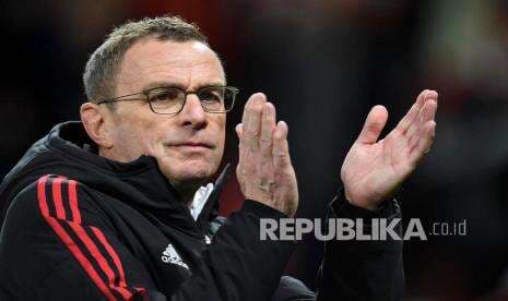 Rangnick Tegaskan MU Bukan Hanya Soal Fernandes-Ronaldo Rangnick Tegaskan MU Bukan Hanya Soal Fernandes-Ronaldo