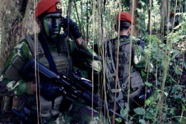 Legenda Perang Rimba, Perwira Kopassus Ini Perdayai Pasukan Elite Inggris yang Melatihnya Legenda Perang Rimba, Perwira Kopassus Ini Perdayai Pasukan Elite Inggris yang Melatihnya