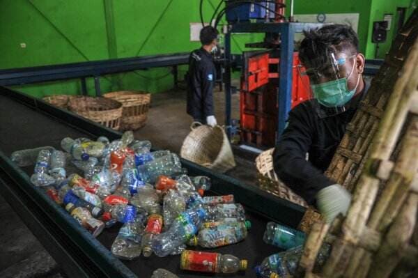 Recycle Adalah Upaya Daur Ulang, Kenali Konsep dan Contohnya