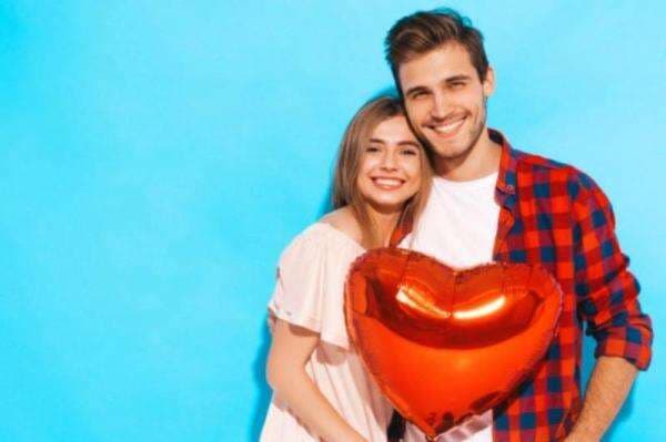 30 Pantun Cinta Romantis untuk Pacar, Bisa Bikin Hubungan Lebih Langgeng 30 Pantun Cinta Romantis untuk Pacar, Bisa Bikin Hubungan Lebih Langgeng