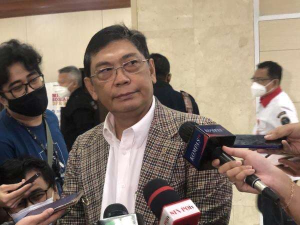 Buntut Panjang Bahasa Sunda, Arteria Dahlan Dipanggil Fraksi Buntut Panjang Bahasa Sunda, Arteria Dahlan Dipanggil Fraksi