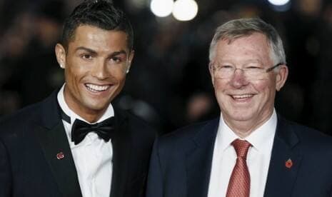 Sir Alex Ferguson dan Cara Kuno Ronaldo Dekati Pemain Muda MU Sir Alex Ferguson dan Cara Kuno Ronaldo Dekati Pemain Muda MU