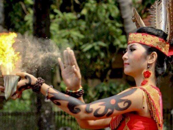 Jangan Main-Main, 5 Santet Suku Dayak Ini Terkenal Sangat Menyakitkan hingga Mematikan Jangan Main-Main, 5 Santet Suku Dayak Ini Terkenal Sangat Menyakitkan hingga Mematikan