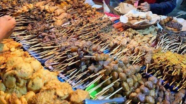 10 Rekomendasi Angkringan di Solo Paling Hits, Cocok Buat Nongkrong! 10 Rekomendasi Angkringan di Solo Paling Hits, Cocok Buat Nongkrong!