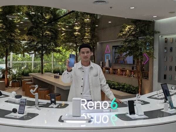 OPPO eXperience Store Pertama di Bandung Resmi Dibuka