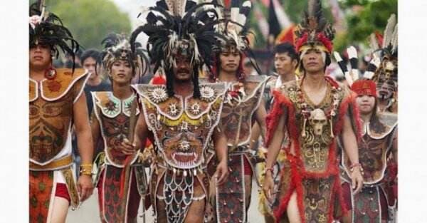 5 Misteri Suku Dayak Paling Mengerikan, Nomor 3 Hati-Hati untuk Para Pria