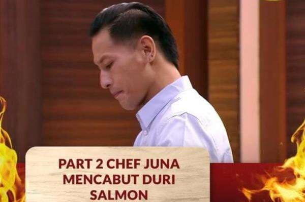 Chef Juna Pamer Skill di MasterChef Indonesia 9, Peserta Ditantang Olah Ikan Salmon Chef Juna Pamer Skill di MasterChef Indonesia 9, Peserta Ditantang Olah Ikan Salmon