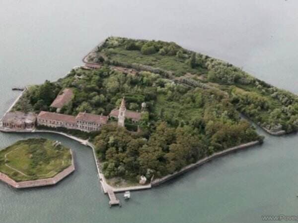 Poveglia, Pulau Berhantu yang Dulunya Digunakan sebagai Kuburan Massal