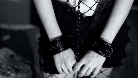 Sakit Tapi Enak! Lakukan 3 Hal Ini Saat Bercinta, Cocok Bagi Pecinta Kinky Seks Sakit Tapi Enak! Lakukan 3 Hal Ini Saat Bercinta, Cocok Bagi Pecinta Kinky Seks