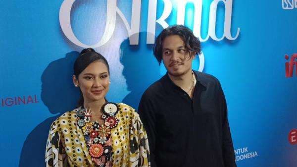 Kevin Julio Jadi Pasangan Indah Permatasari di Film Akad, Arie Kriting Cemburu? Kevin Julio Jadi Pasangan Indah Permatasari di Film Akad, Arie Kriting Cemburu?