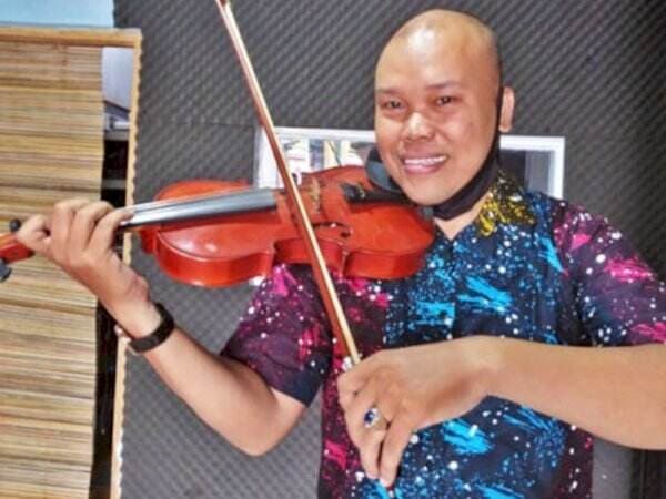 Terungkap! Dirigen Lagu Indonesia Raya yang Viral Ternyata Orang Magetan