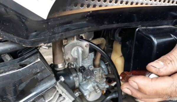 7 Cara Setting Karbu untuk 2 Tak agar Motor Irit dan Tidak Brebet 7 Cara Setting Karbu untuk 2 Tak agar Motor Irit dan Tidak Brebet