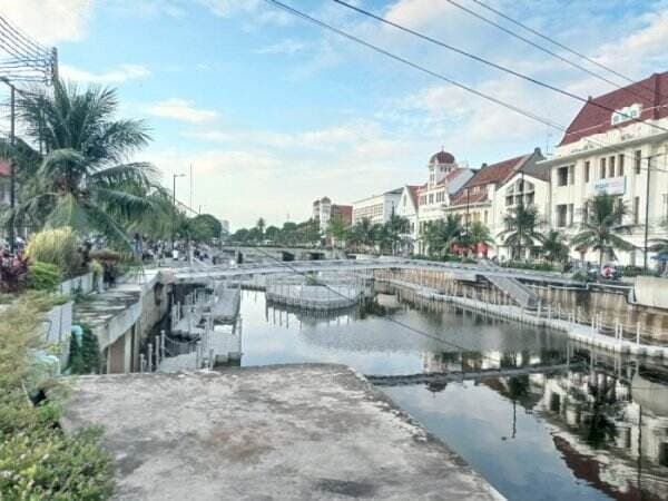 Seperti Bukan di Jakarta! Ada Kali Besar Sebersih Ini di Kota Tua