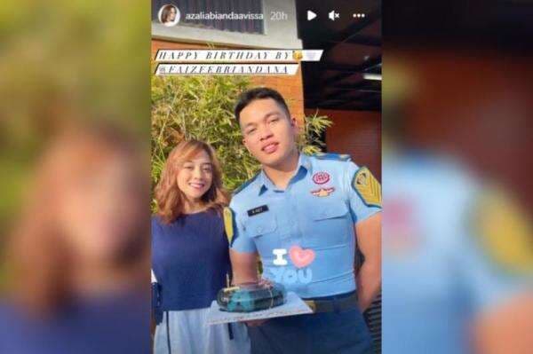 Azalia Bianda Pamer Pacar Baru, Gak Mau Kalah dengan Rizky Febian? Azalia Bianda Pamer Pacar Baru, Gak Mau Kalah dengan Rizky Febian?