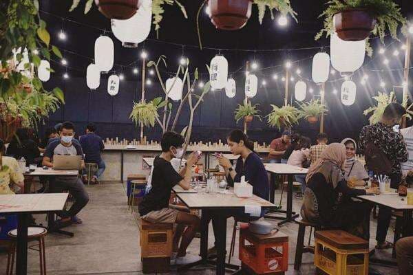 5 Rekomendasi Kafe Rooftop di Jakarta yang Asyik Buat Nongkrong, Bisa Lihat Sunset Ibu Kota Lho! 5 Rekomendasi Kafe Rooftop di Jakarta yang Asyik Buat Nongkrong, Bisa Lihat Sunset Ibu Kota Lho!