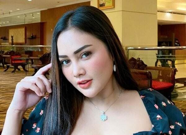 3 Gaya Foto Kekinian ala Intan Ratna Juwita, Mantan Istri Maell Lee yang Kerap Pamer Lekuk Tubuh