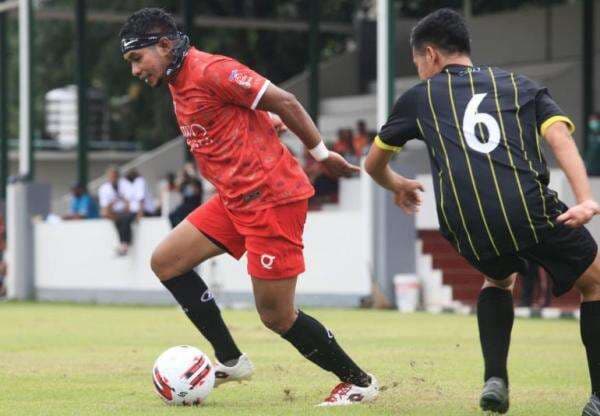 Sepakbola Antar wartawan Piala Walikota Solo 2002 SIWO DKI Pastikan Lolos Ke Semifinal Sepakbola Antar wartawan Piala Walikota Solo 2002 SIWO DKI Pastikan Lolos Ke Semifinal