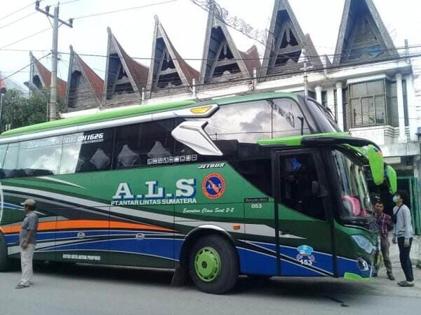 Cerita dari Mereka yang Memilih Bus ALS untuk Membelah Jawa dan Sumatera