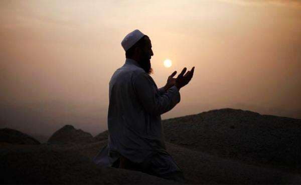 Doa Sore Hari yang Diajarkan Rasulullah SAW, Amalkan agar Mendapat Rida dari Allah SWT Doa Sore Hari yang Diajarkan Rasulullah SAW, Amalkan agar Mendapat Rida dari Allah SWT