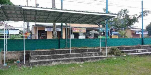 Bikin Tambah Semangat Berolahraga, Warga Bangun Tribun Lapangan Bola di Kelurahan Dul Bikin Tambah Semangat Berolahraga, Warga Bangun Tribun Lapangan Bola di Kelurahan Dul