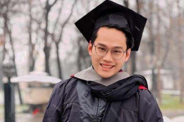 Biodata dan Agama Indra Kenz, Crazy Rich Medan yang Jadi Tersangka Kasus Binomo Biodata dan Agama Indra Kenz, Crazy Rich Medan yang Jadi Tersangka Kasus Binomo