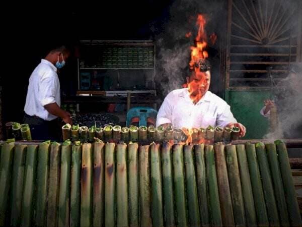 Sehari Habiskan 300 Bambu, Ini Camilan Medan yang Bikin Bule Merem Melek