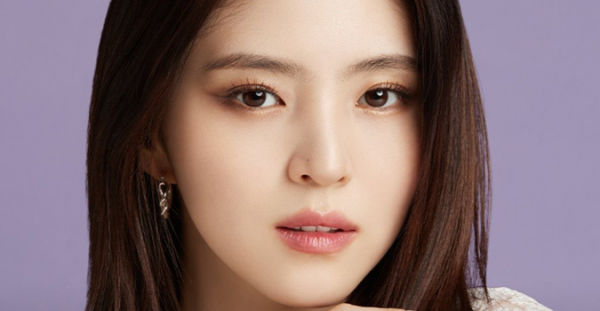 Han So Hee Resmi Jadi Beauty Guru Brand Somethinc!